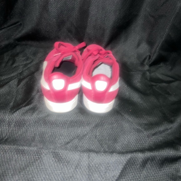 Puma - Picture 4 of 4